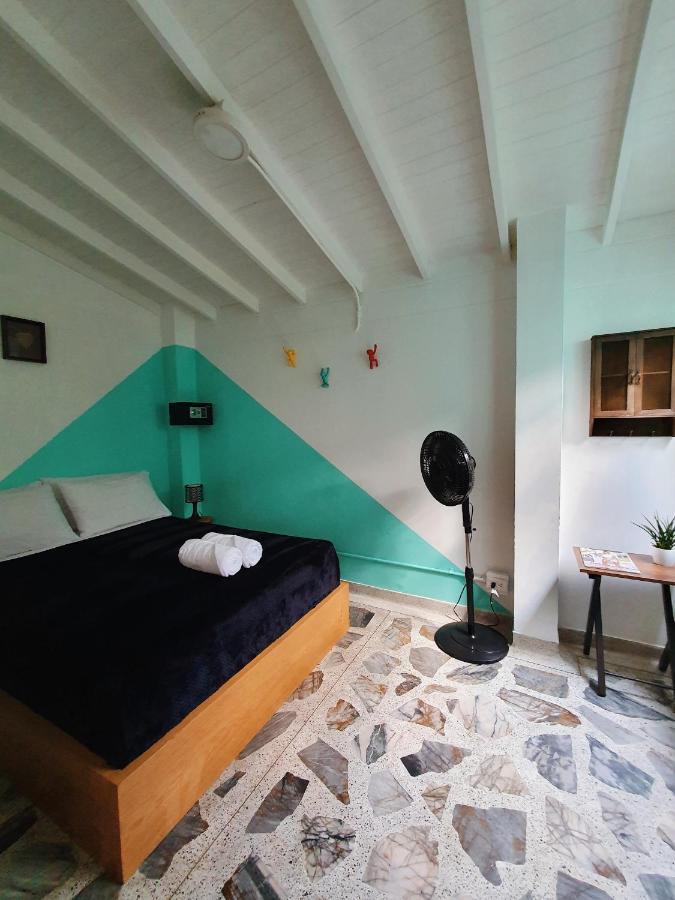 La Playa Hostel & Rooftop ميديلين المظهر الخارجي الصورة